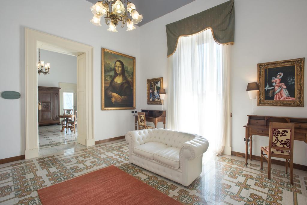 Bed and Breakfast Palazzo Scarciglia - Dimora D'Epoca Минервино-ди-Лечче Экстерьер фото