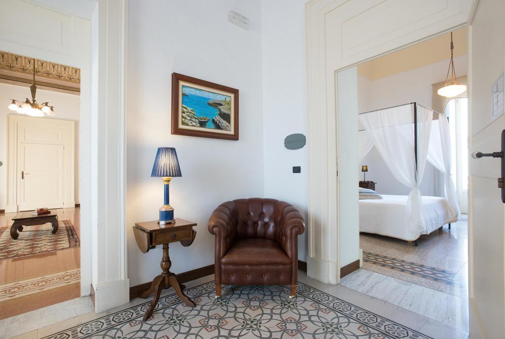 Bed and Breakfast Palazzo Scarciglia - Dimora D'Epoca Минервино-ди-Лечче Экстерьер фото
