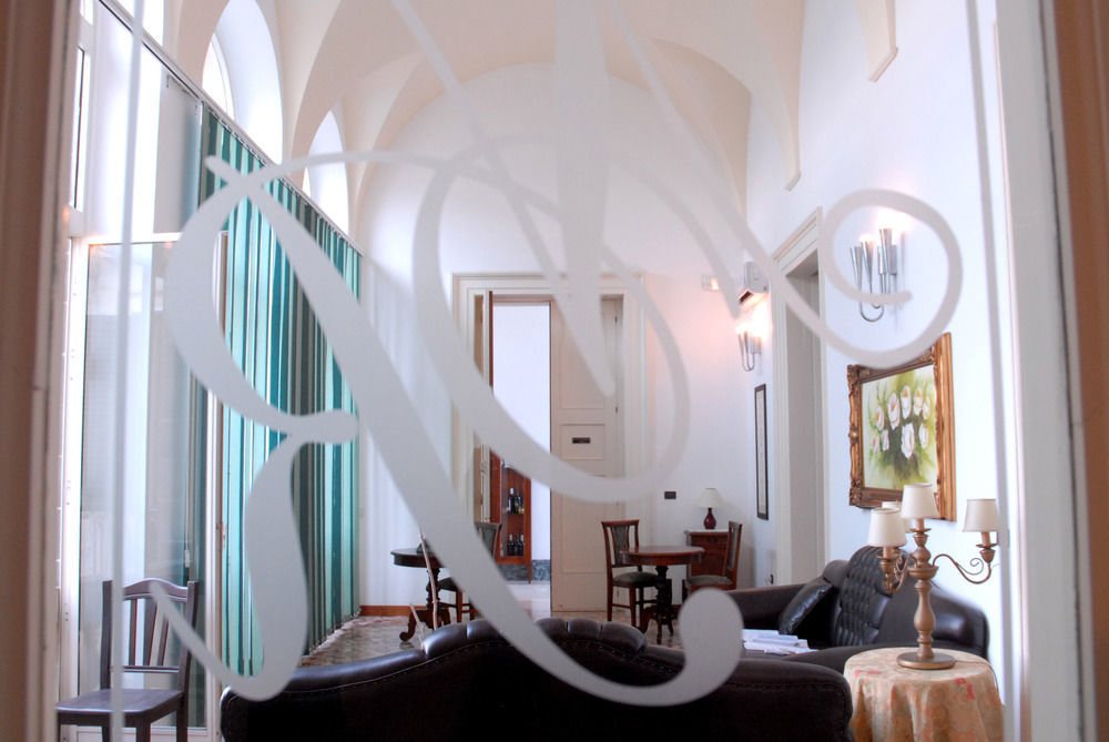 Bed and Breakfast Palazzo Scarciglia - Dimora D'Epoca Минервино-ди-Лечче Экстерьер фото